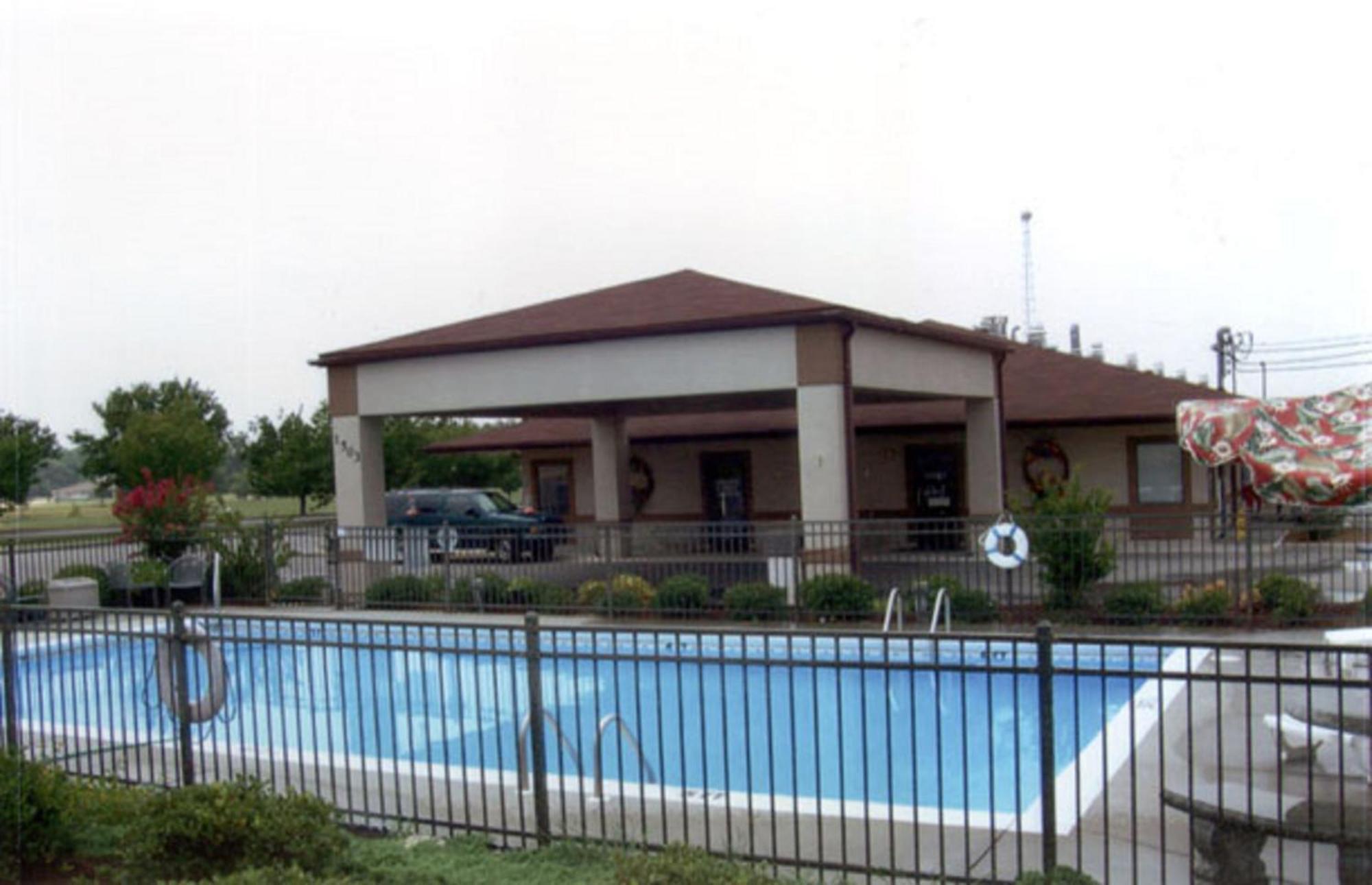 Briarwood Inn Of Geneva מראה חיצוני תמונה